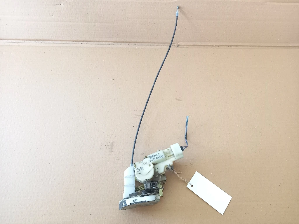 Брава врата задна дясна Тойота Ярис 4врати (к)