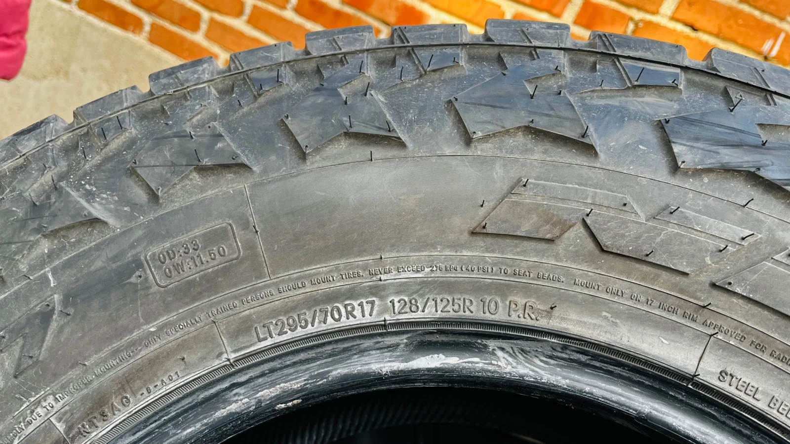 Гуми Всесезонни 295/70R17, снимка 3 - Гуми и джанти - 54160509