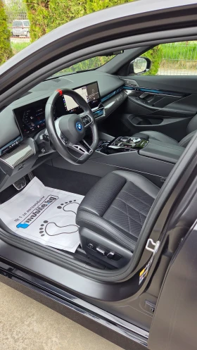 BMW i5 M60 601�.� XDrive Pano B&W | Mobile.bg � ����� ������ 15