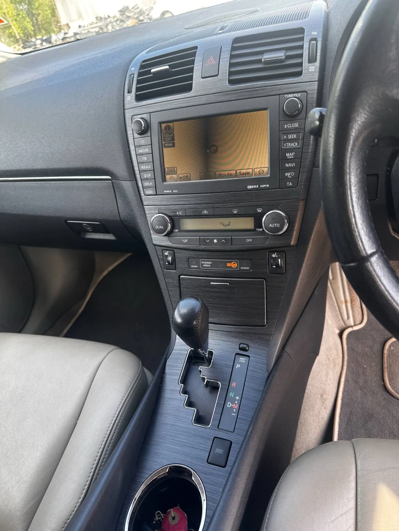 Toyota Avensis 1.8 Valvematic , автоматик НА ЧАСТИ, снимка 17 - Автомобили и джипове - 52982420