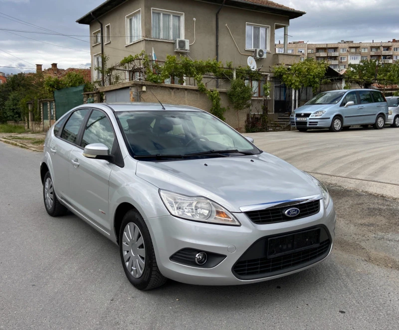 Ford Focus 1.6 101к.с FACELIFT* КЛИМАТИК* , снимка 2 - Автомобили и джипове - 45510940