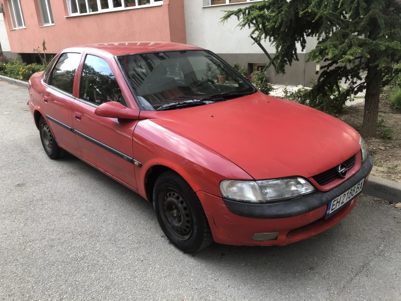 Opel Vectra 1.6 ГАЗ-БЕНЗИН, снимка 1 - Автомобили и джипове - 47706212