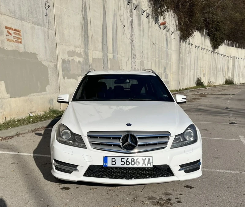 Mercedes-Benz C 220, снимка 2 - Автомобили и джипове - 48464621