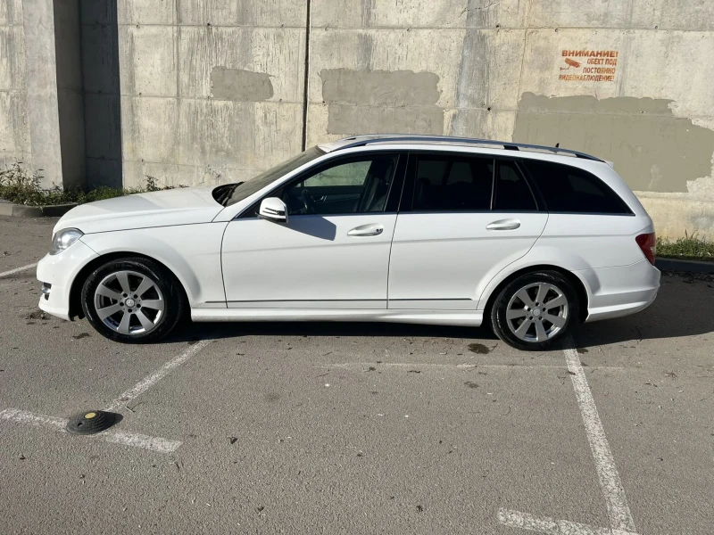 Mercedes-Benz C 220, снимка 4 - Автомобили и джипове - 48464621