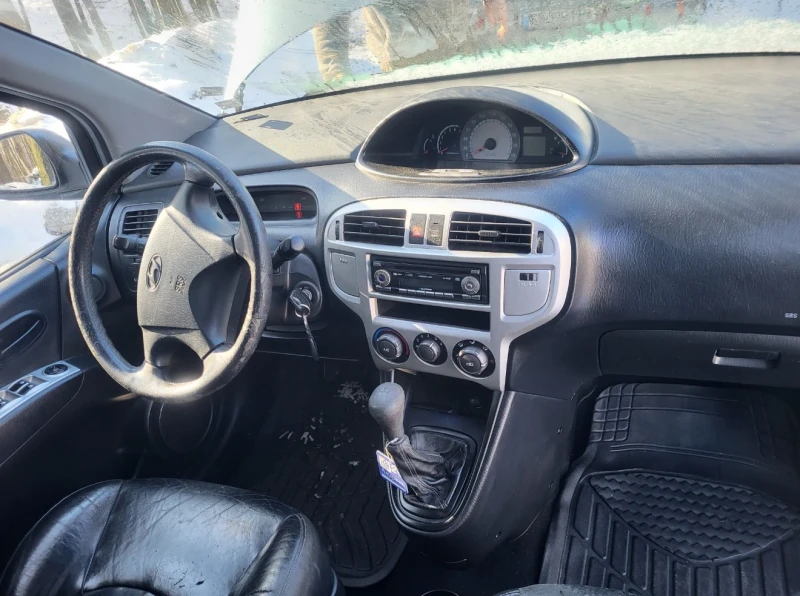 Hyundai Matrix 1.8 БЕНЗИН, снимка 5 - Автомобили и джипове - 48625069