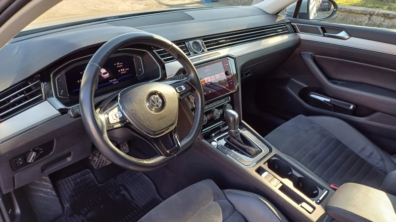 VW Passat 2.0TDI DSG Digital, снимка 6 - Автомобили и джипове - 48854795