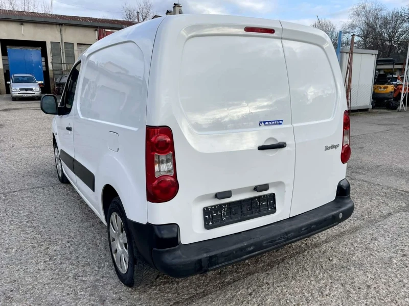 Citroen Berlingo 1.6 HDi ПЕРФЕКТЕН, снимка 6 - Автомобили и джипове - 48998275