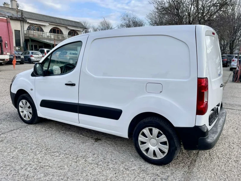 Citroen Berlingo 1.6 HDi ПЕРФЕКТЕН, снимка 7 - Автомобили и джипове - 48998275