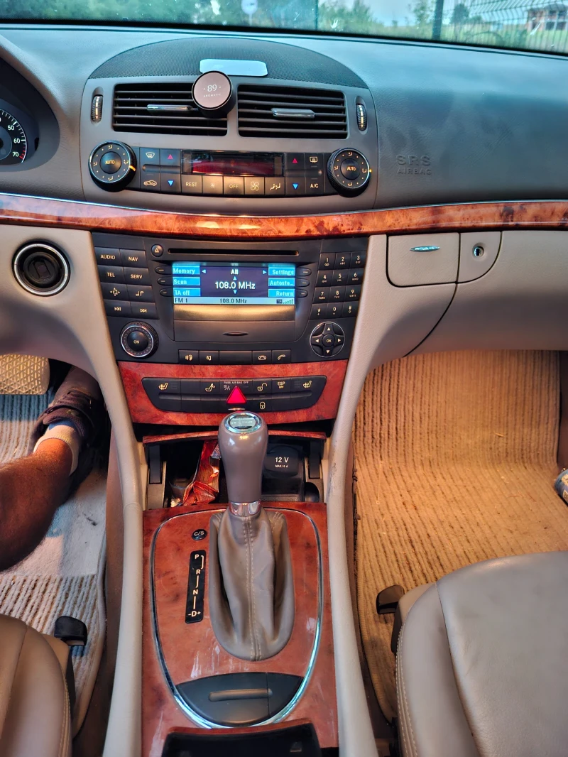 Mercedes-Benz E 500 5.5 388hp, снимка 6 - Автомобили и джипове - 51966499