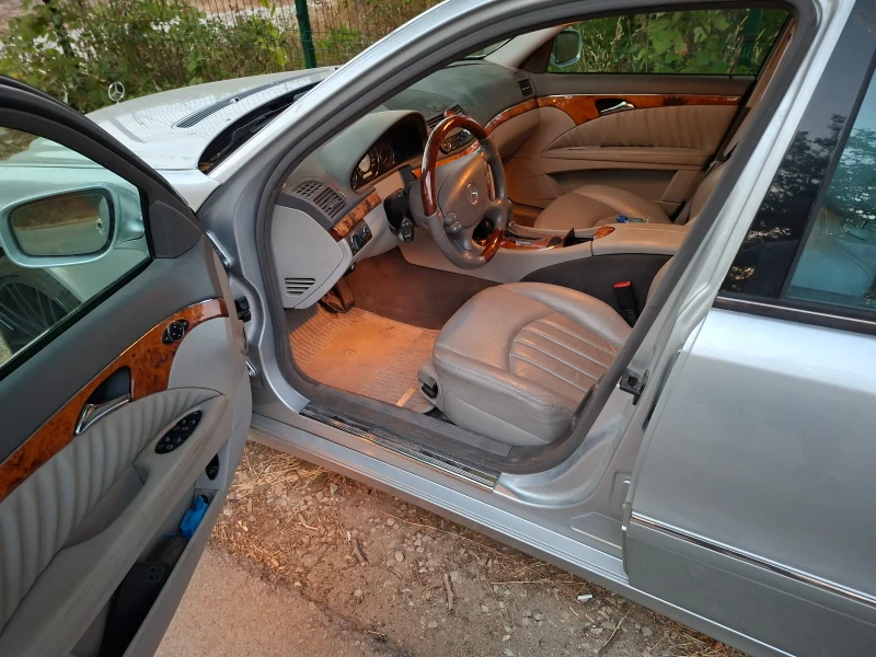 Mercedes-Benz E 500 5.5 388hp, снимка 5 - Автомобили и джипове - 51966499