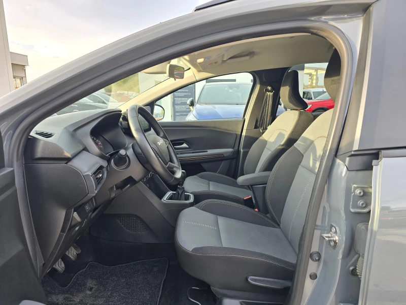 Dacia Jogger 1.0 Tce/LPG Extreme, снимка 6 - Автомобили и джипове - 52147929