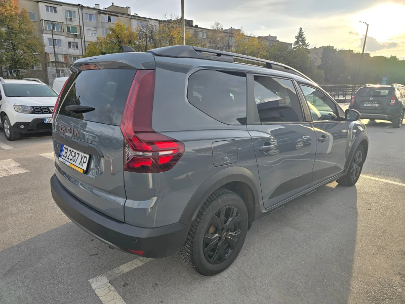 Dacia Jogger 1.0 Tce/LPG Extreme, снимка 5 - Автомобили и джипове - 52147929