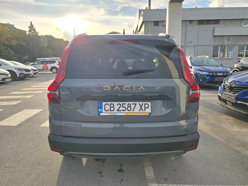 Dacia Jogger 1.0 Tce/LPG Extreme, снимка 4 - Автомобили и джипове - 52147929