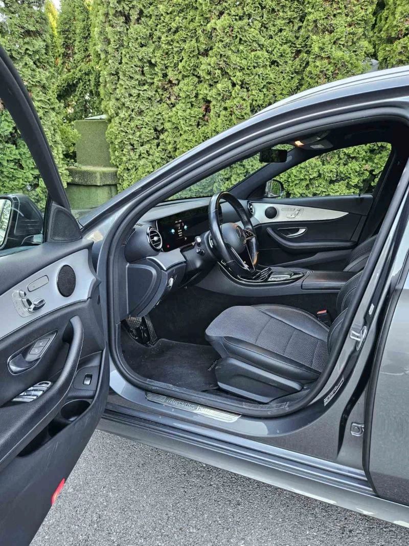 Mercedes-Benz E 400 4M FACE AMG line, снимка 7 - Автомобили и джипове - 52194190
