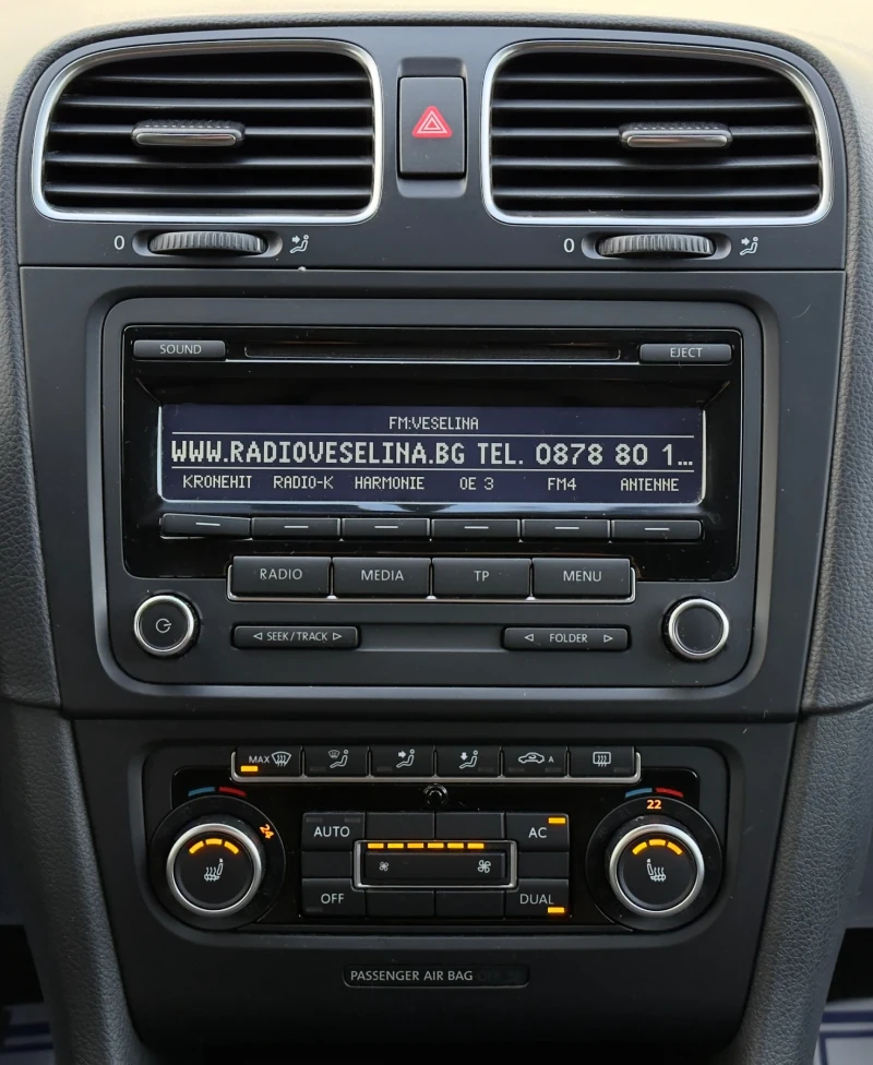 VW Golf 1.6TDi, снимка 14 - Автомобили и джипове - 52818118