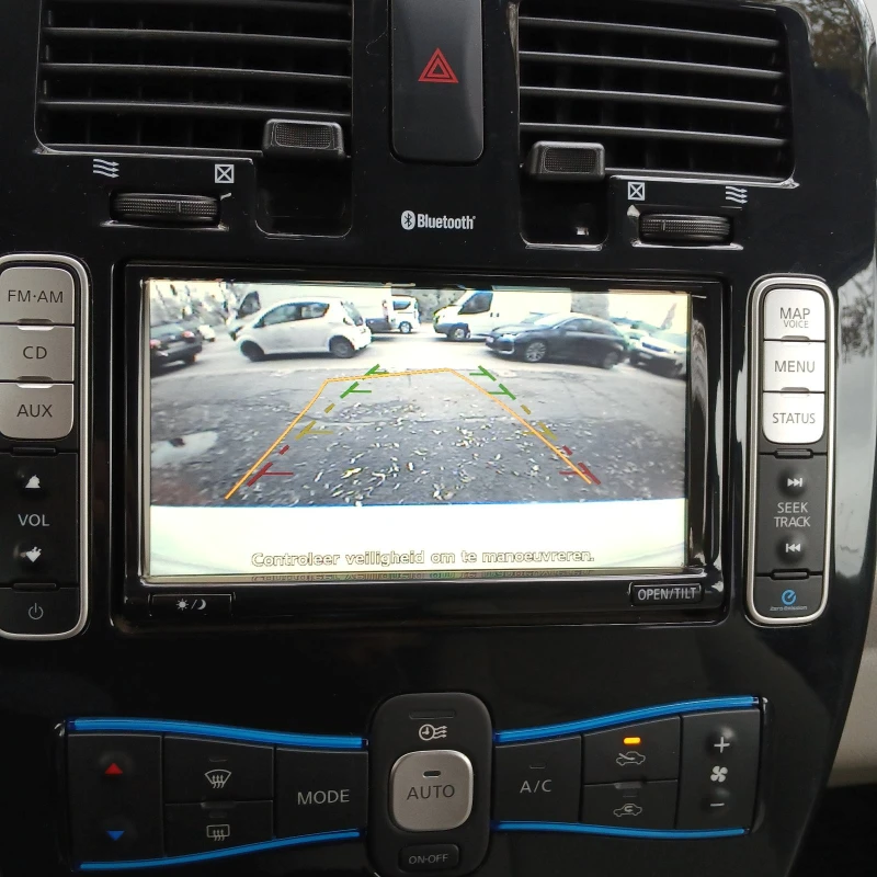 Nissan Leaf , снимка 14 - Автомобили и джипове - 52836976