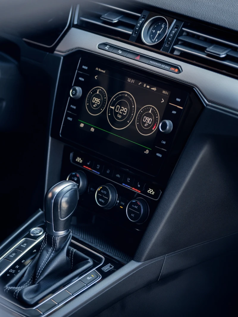 VW Arteon R-Line 2.0TSI 264HP 4 Motion - Dynaudio, снимка 11 - Автомобили и джипове - 53327552