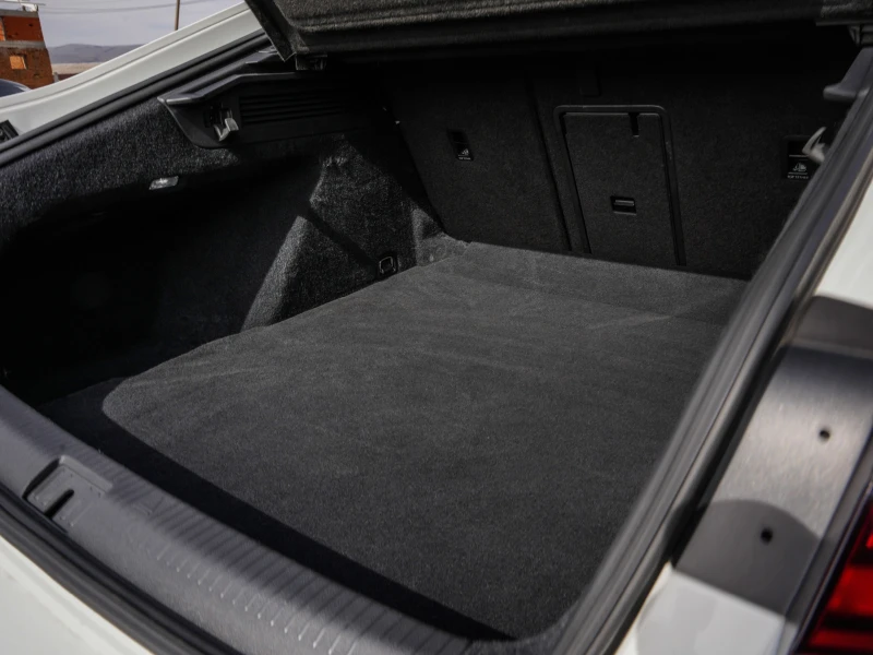 VW Arteon R-Line 2.0TSI 264HP 4 Motion - Dynaudio, снимка 12 - Автомобили и джипове - 53327552