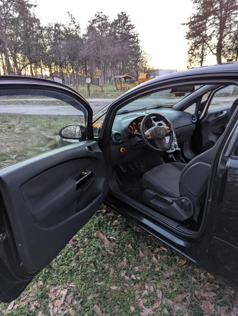 Opel Corsa 1.3 CDTI, снимка 3 - Автомобили и джипове - 49089338