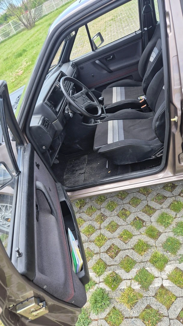 VW Golf Syncro 1.8, снимка 6 - Автомобили и джипове - 53049973