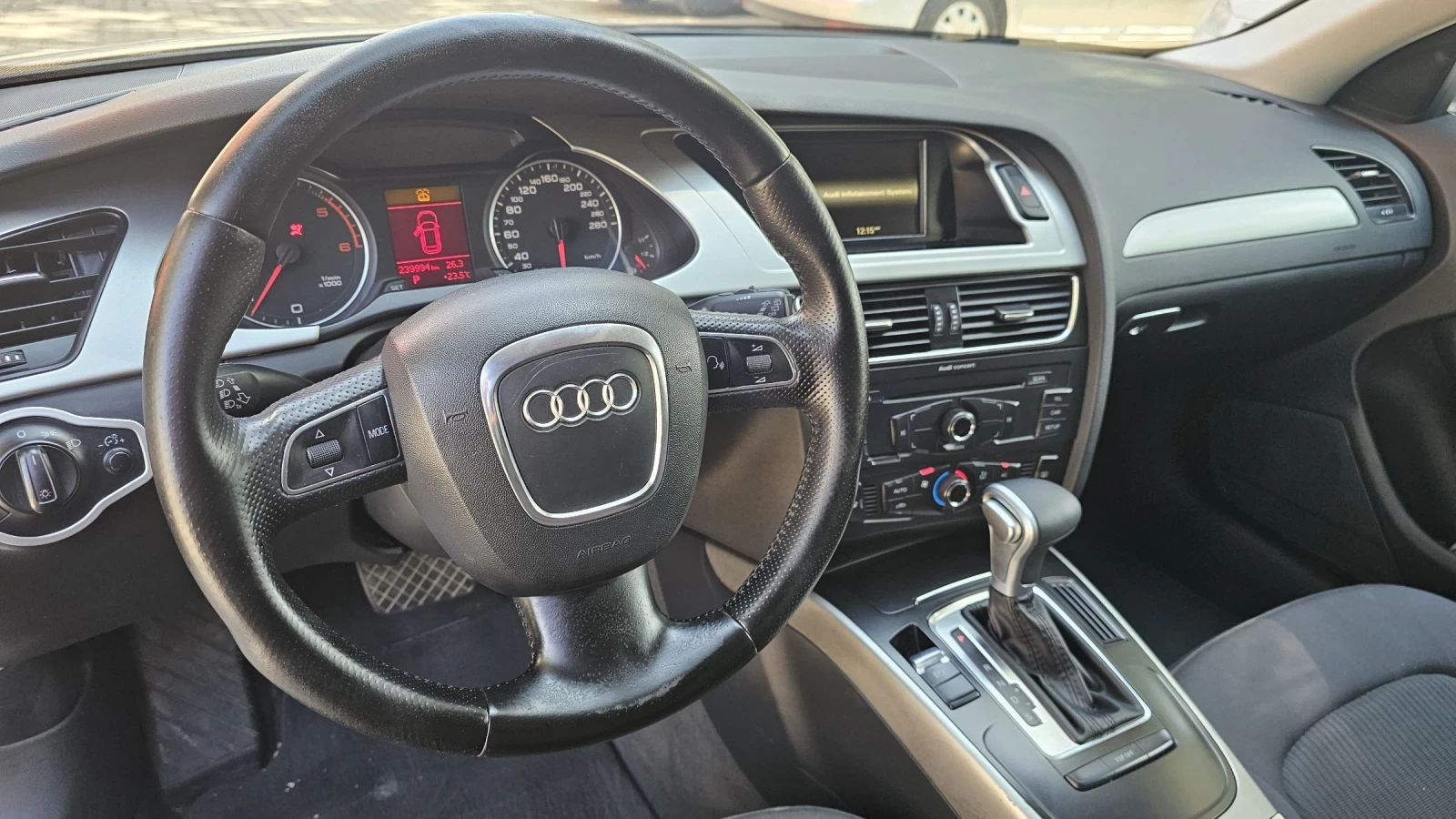 Audi A4 2.0tdi avant 2009 - изображение 10