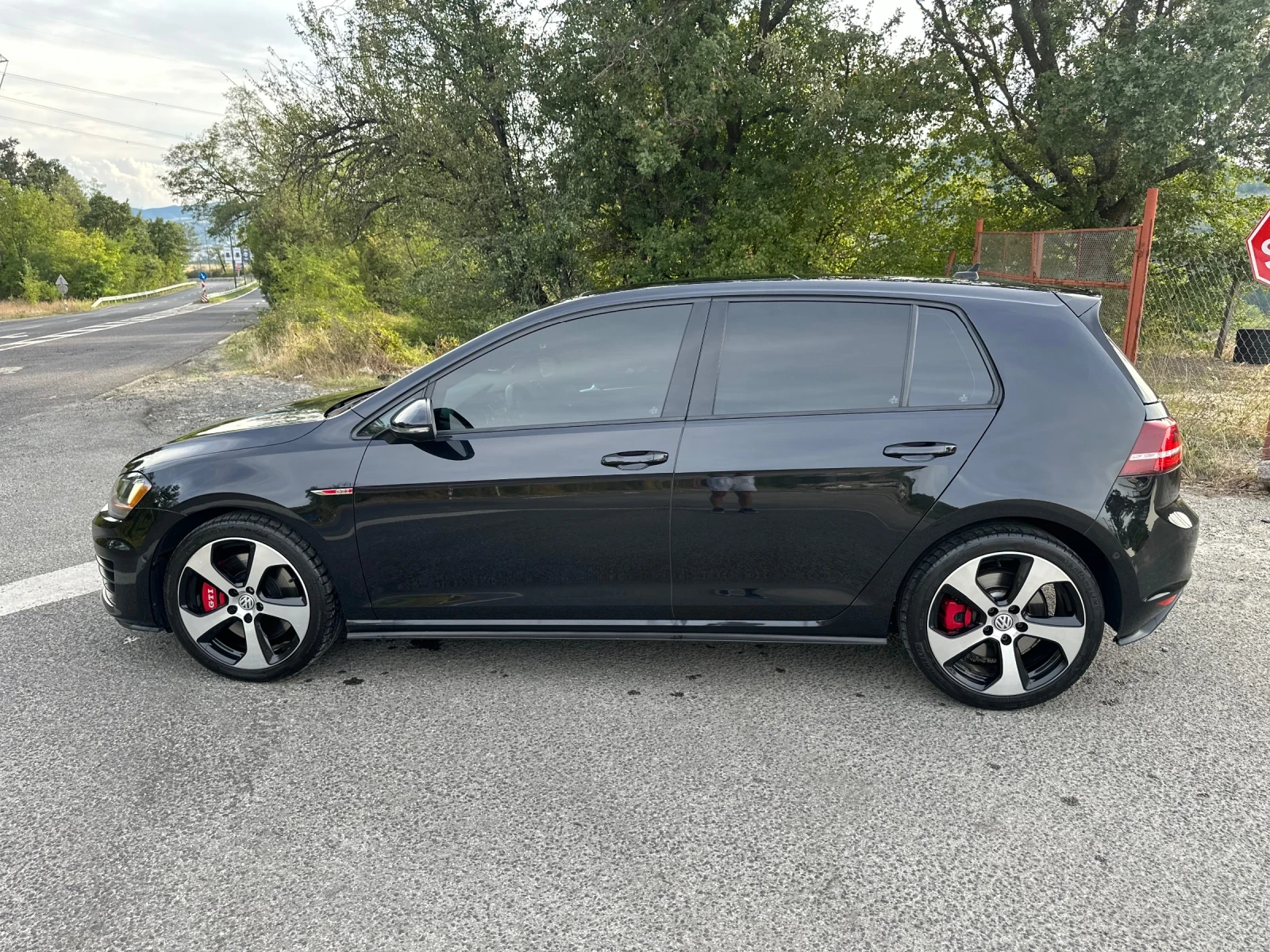 VW Golf GTI  РЕГИСТРИРАНА  - изображение 6