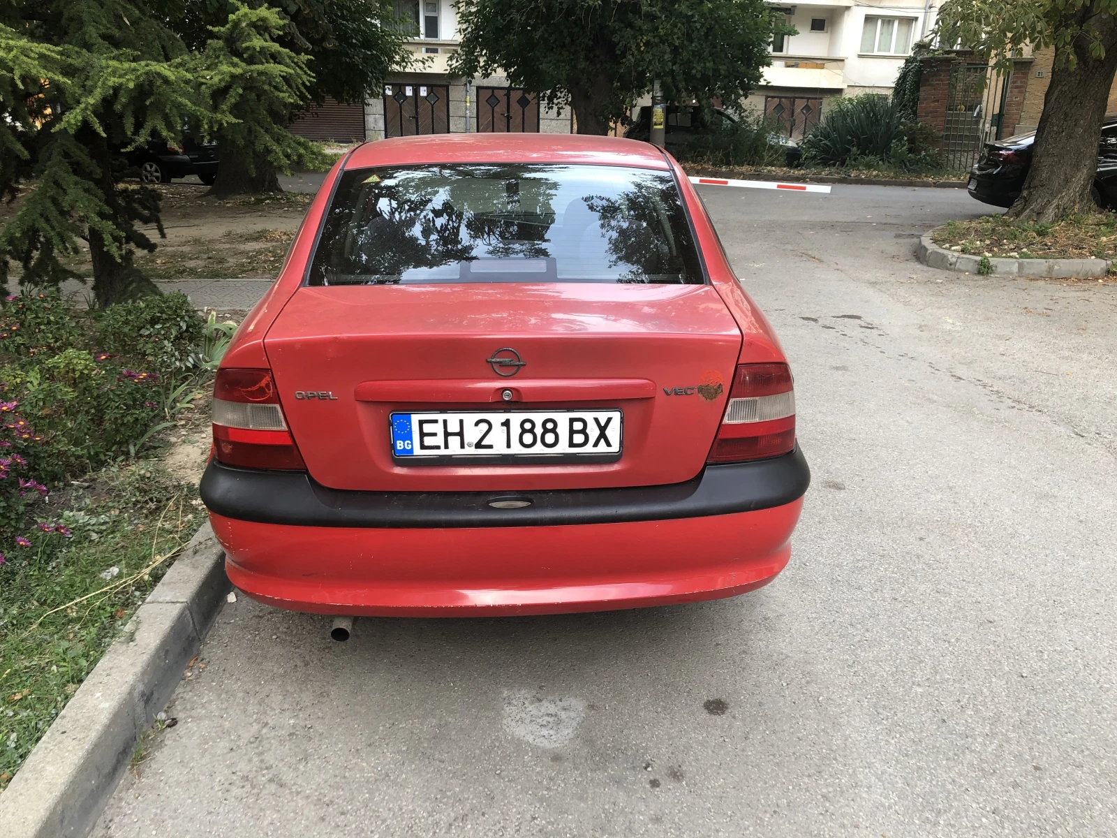 Opel Vectra 1.6 ГАЗ-БЕНЗИН - изображение 2