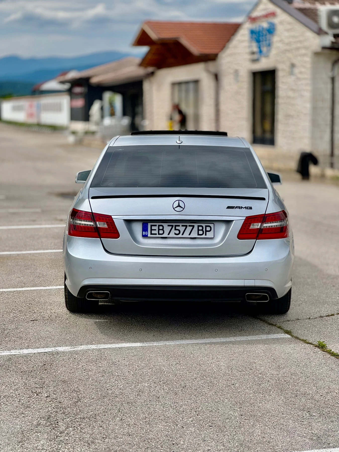 Mercedes-Benz E 350 AMG - изображение 5