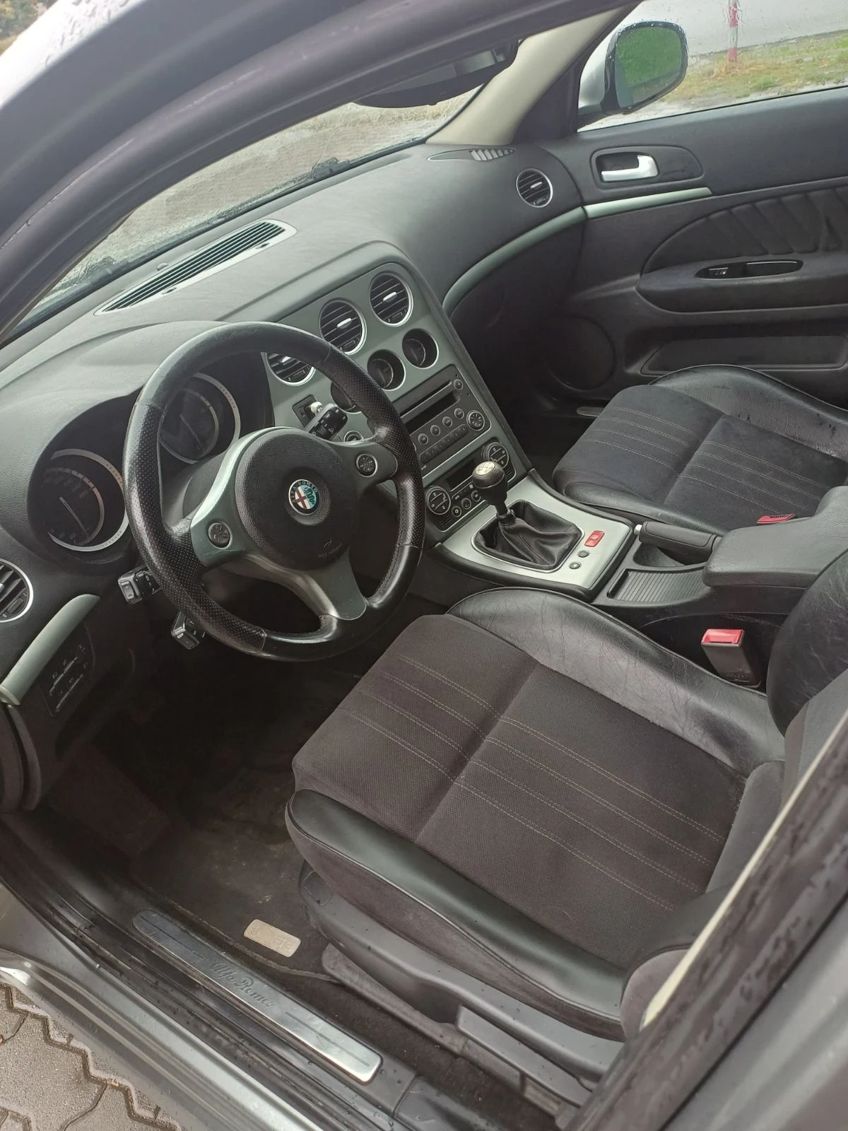 Alfa Romeo 159 1.9 JTDm 16V - изображение 8