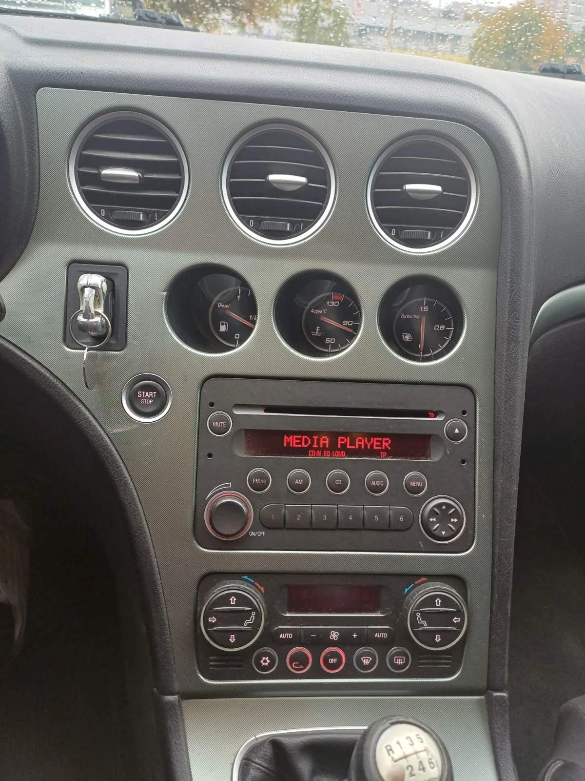 Alfa Romeo 159 1.9 JTDm 16V - изображение 10