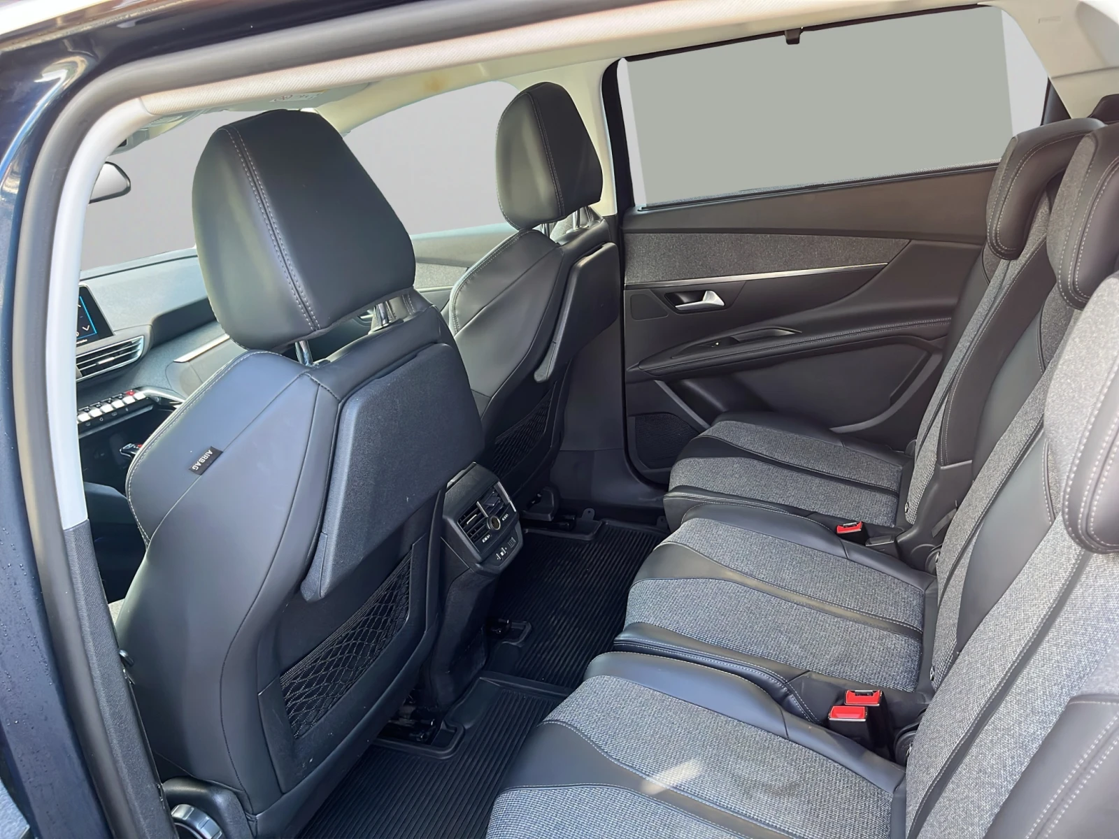 Peugeot 5008  - изображение 10