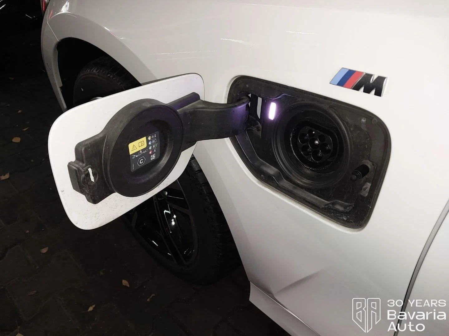 BMW 330 e xDrive Touring M Sport Paket Sportautomatic | Mobile.bg   13