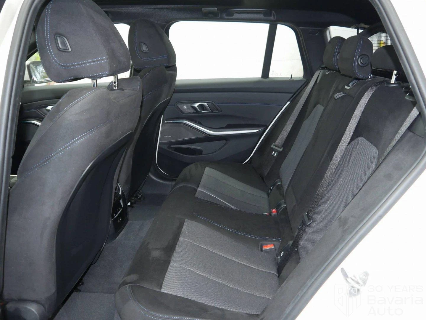 BMW 330 e xDrive Touring M Sport Paket Sportautomatic | Mobile.bg   8