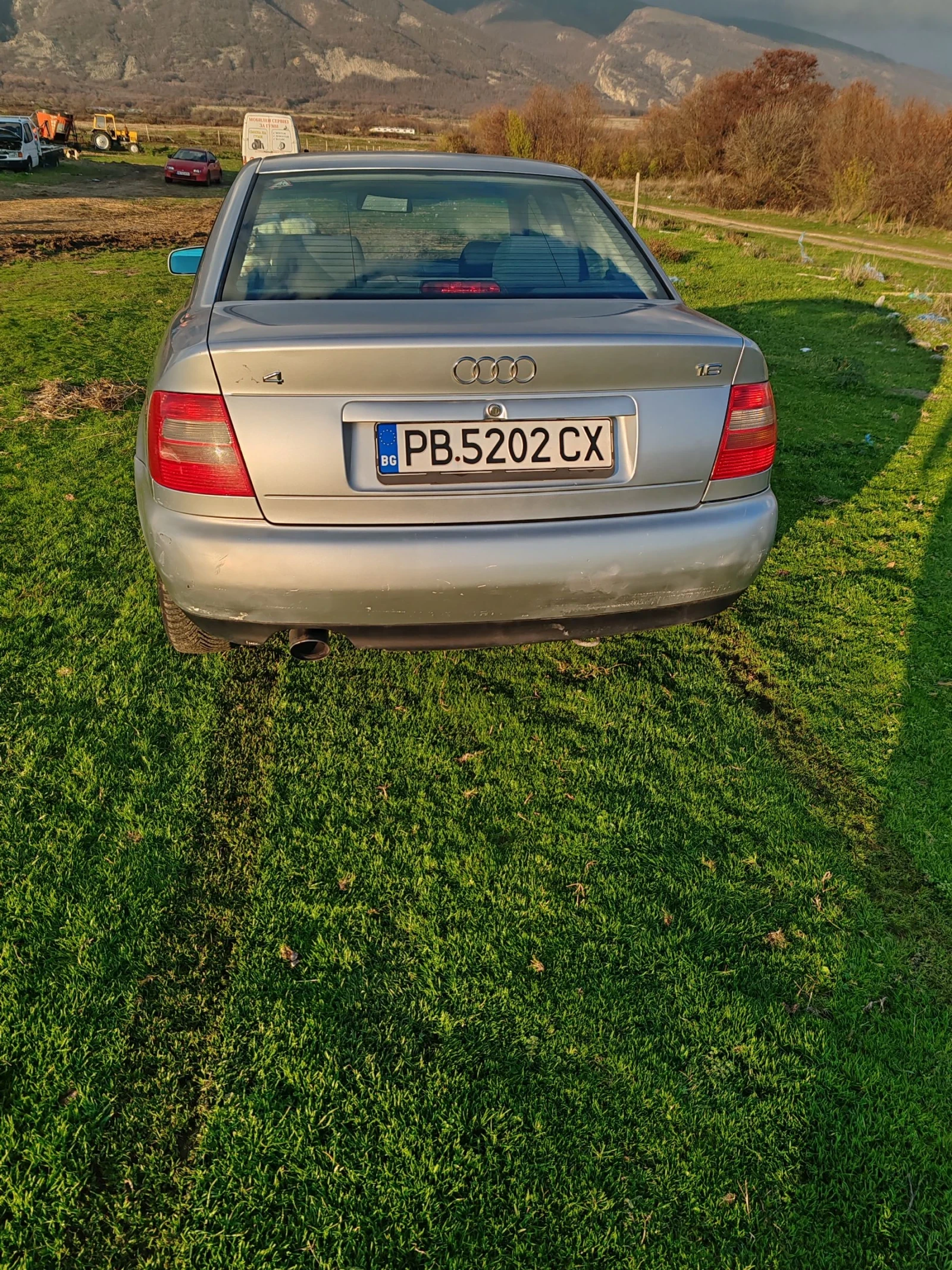 Audi A4 1.6 101 - изображение 5