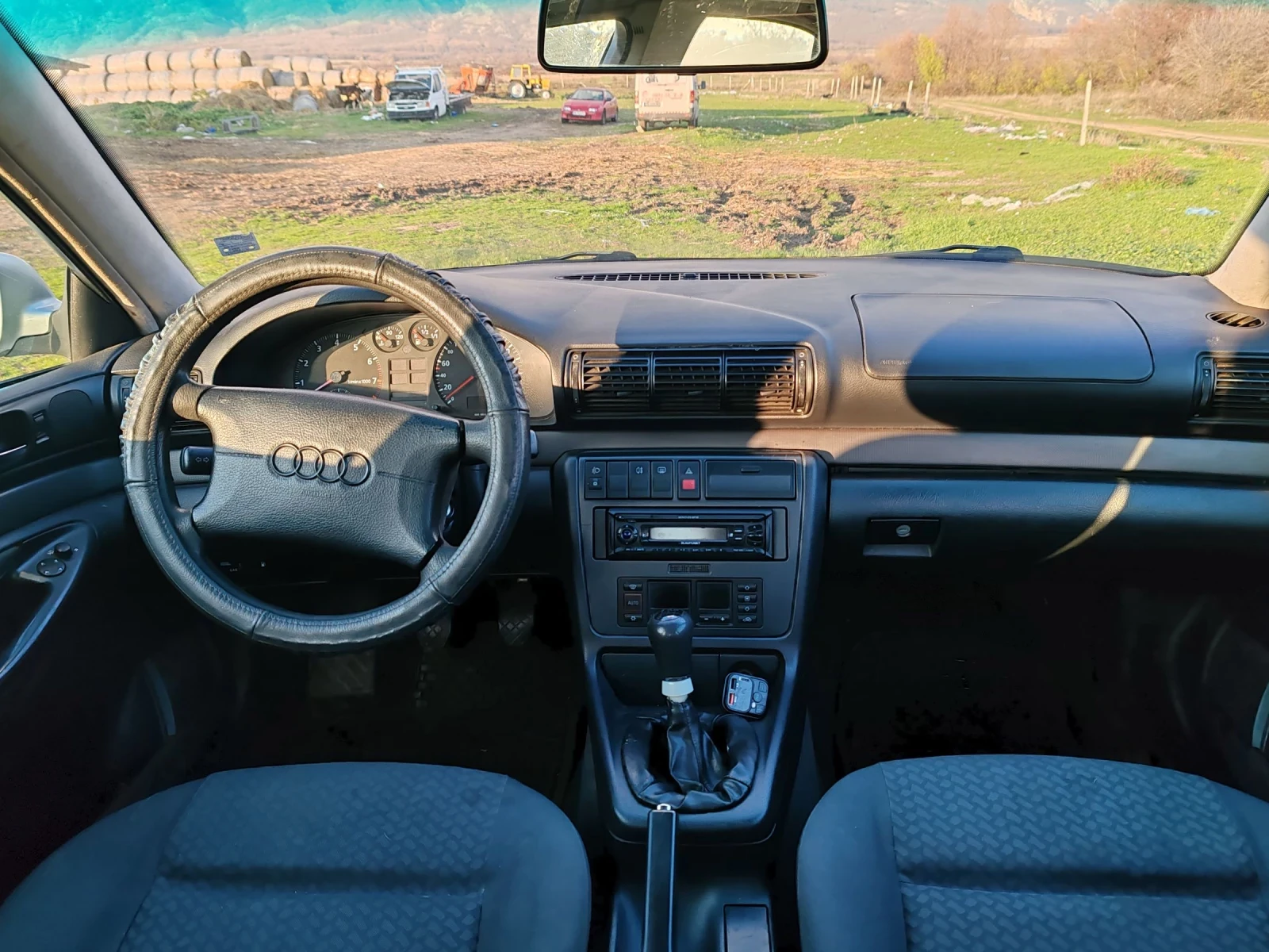 Audi A4 1.6 101 - изображение 9