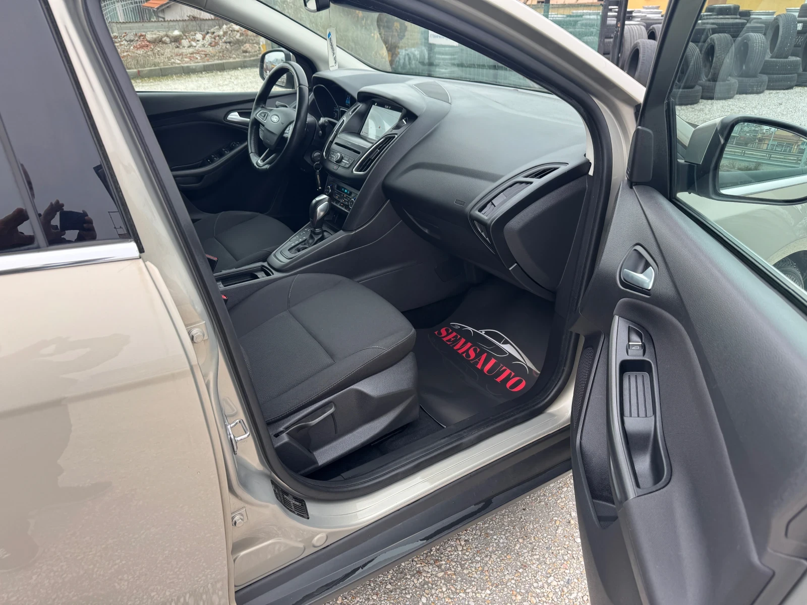 Ford Focus 2.0TDCI * PowerShift * Cool&Connect * CarPlay | Mobile.bg � ����������� 13