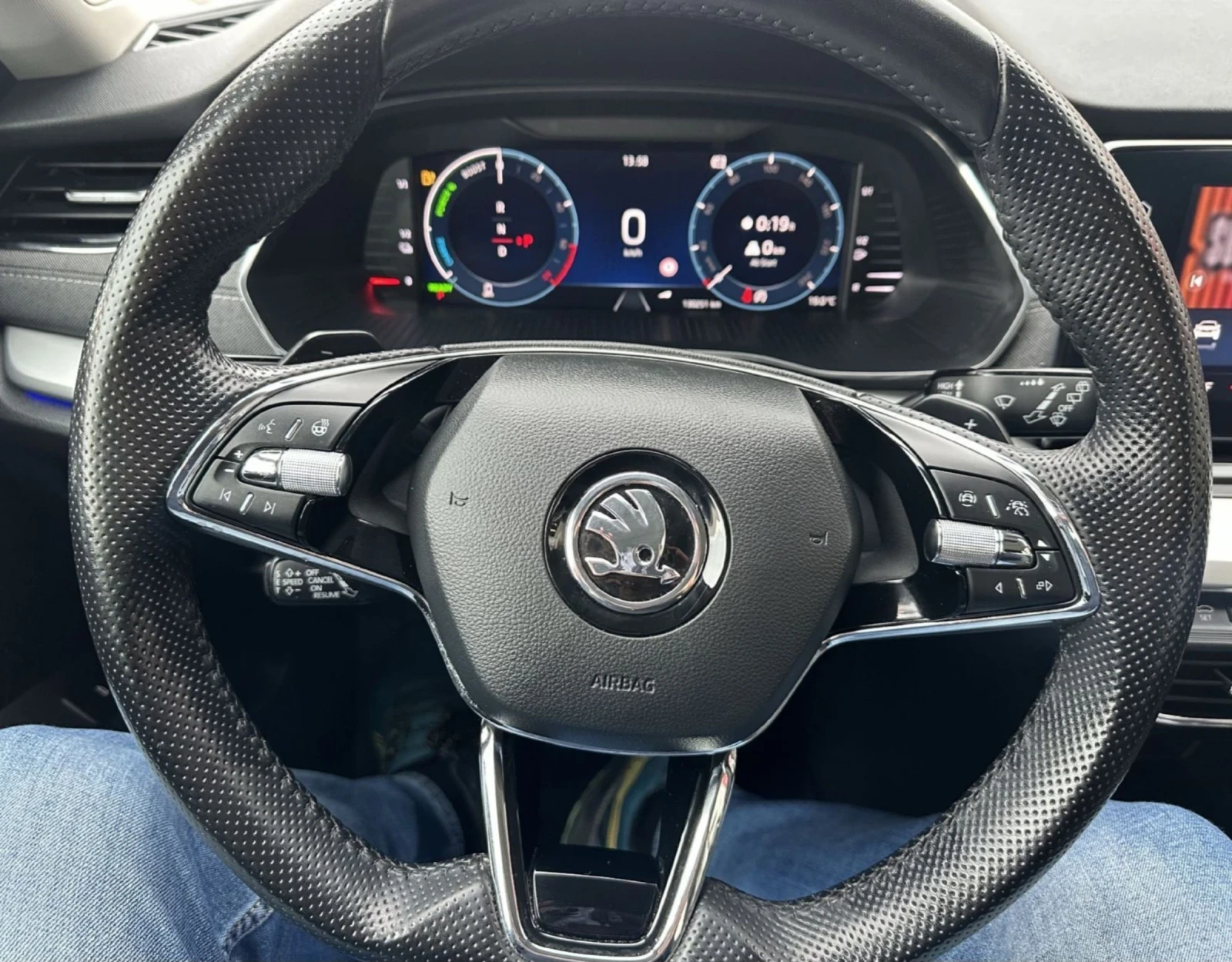 Skoda Octavia 1.4 TSI PHEV.PLUG-IN HYBRID.KAMERA.LED.NAVI, снимка 7 - Автомобили и джипове - 53832791