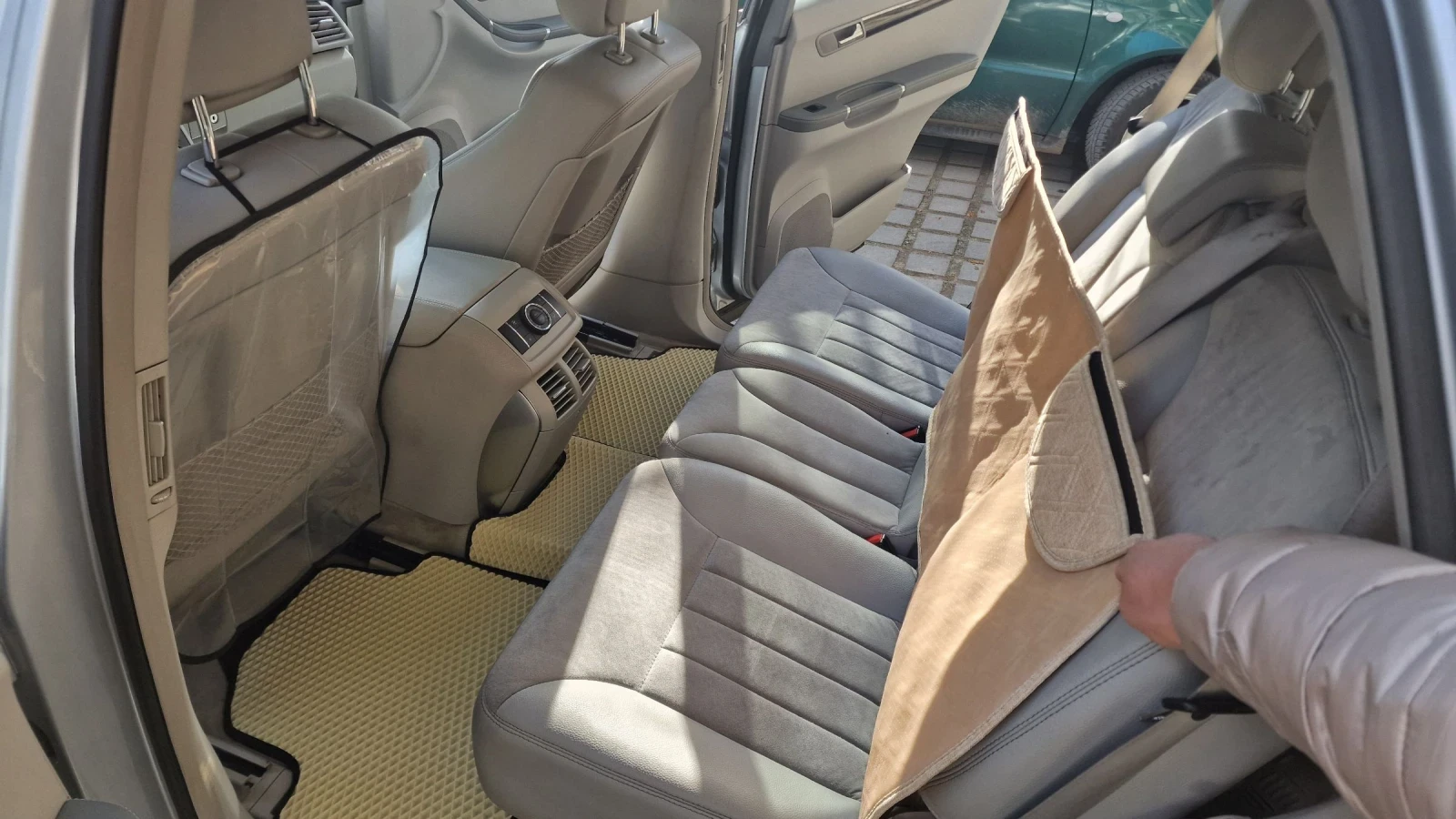 Mercedes-Benz R 320 4MATIC AMG AIRMATIC, снимка 4 - Автомобили и джипове - 53848270