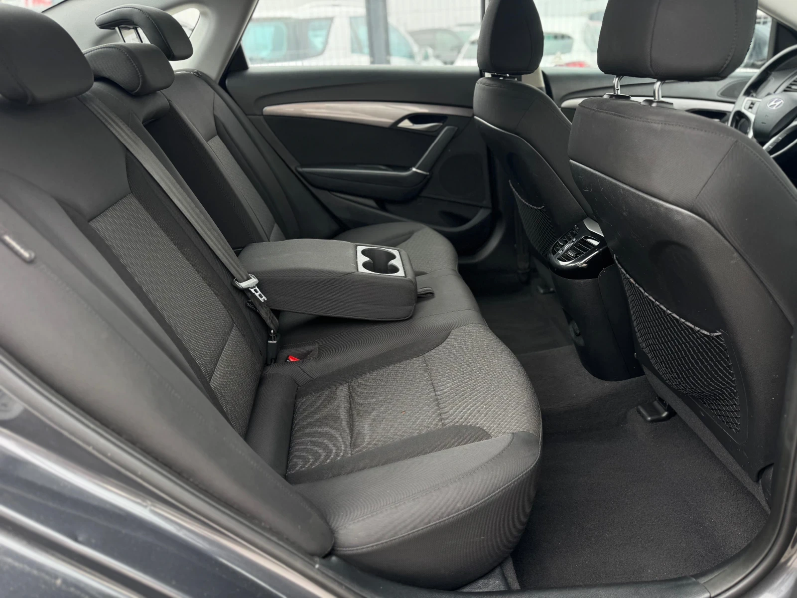 Hyundai I40 1.7crdi Blue Drive, снимка 12 - Автомобили и джипове - 53976093