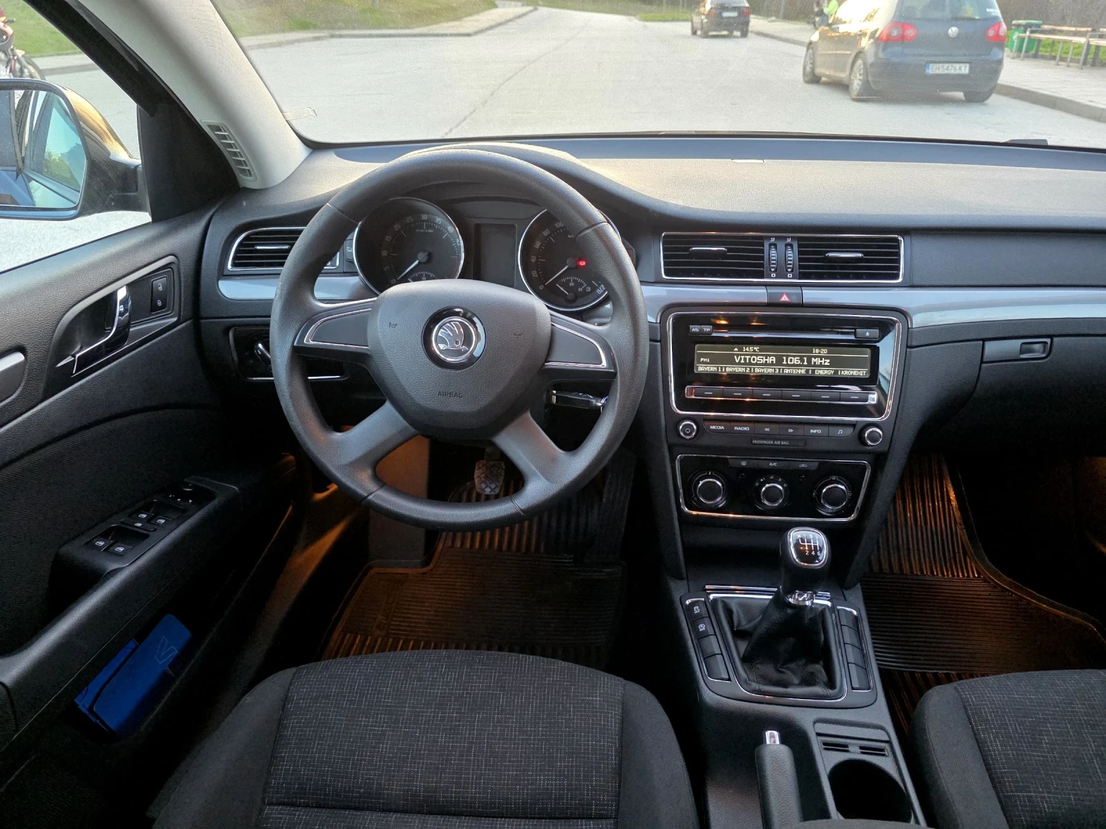 Skoda Superb 2.0TDi , Фейслифт, Сервизна история!, снимка 7 - Автомобили и джипове - 53979059