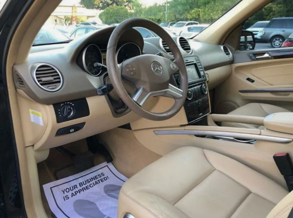 Mercedes-Benz ML 550 AMG 5.5 V8, FACE 388 к.с. / Газ / ТОП състояние, снимка 8 - Автомобили и джипове - 53992594