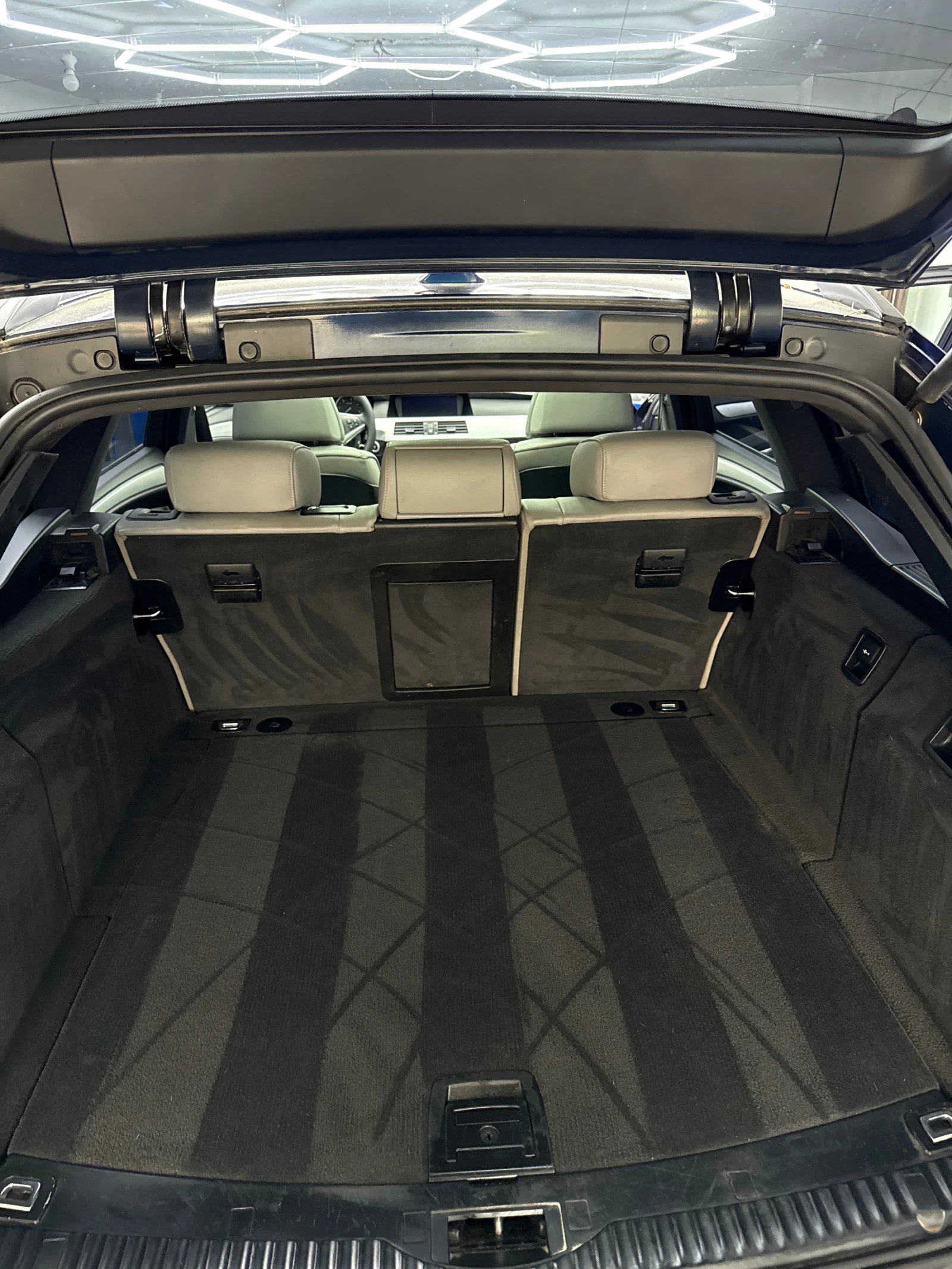 BMW 530 XD, снимка 16 - Автомобили и джипове - 54478380