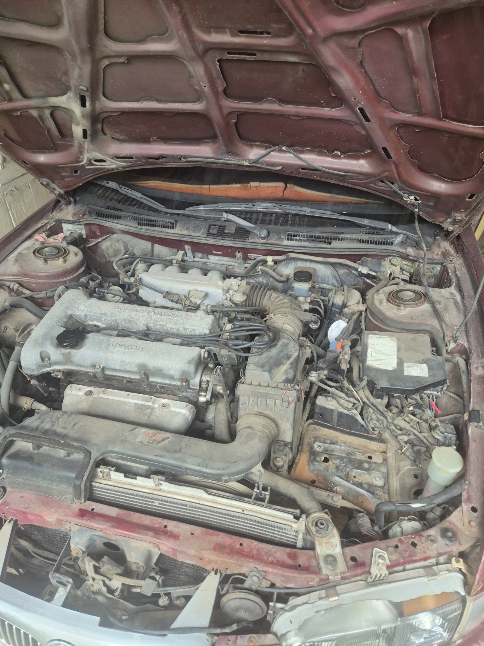 Mazda Xedos 1.6 бензин, снимка 4 - Автомобили и джипове - 54580366