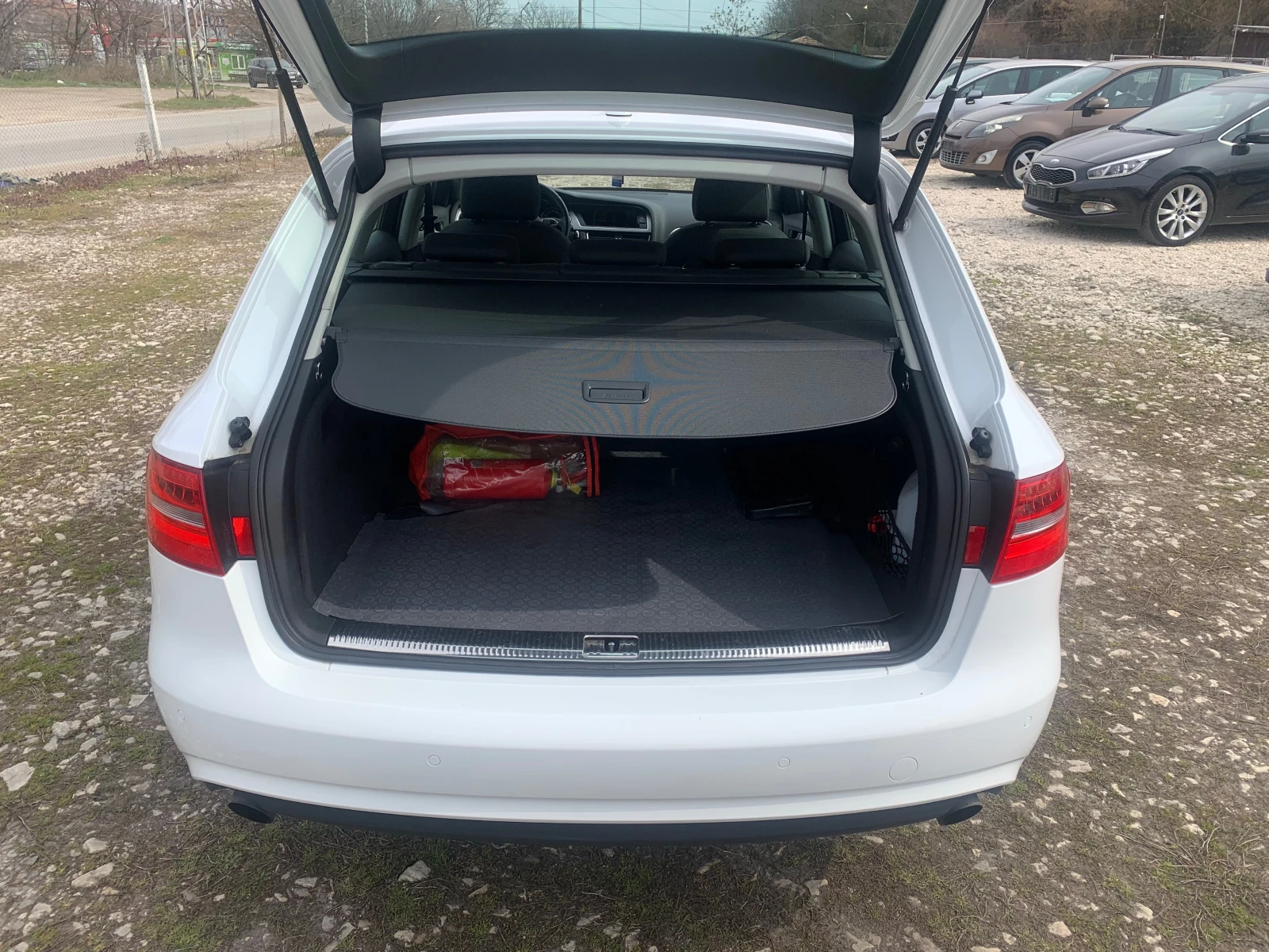 Audi A4 1.8Т ШВЕЙЦАРИЯ, снимка 8 - Автомобили и джипове - 55170443