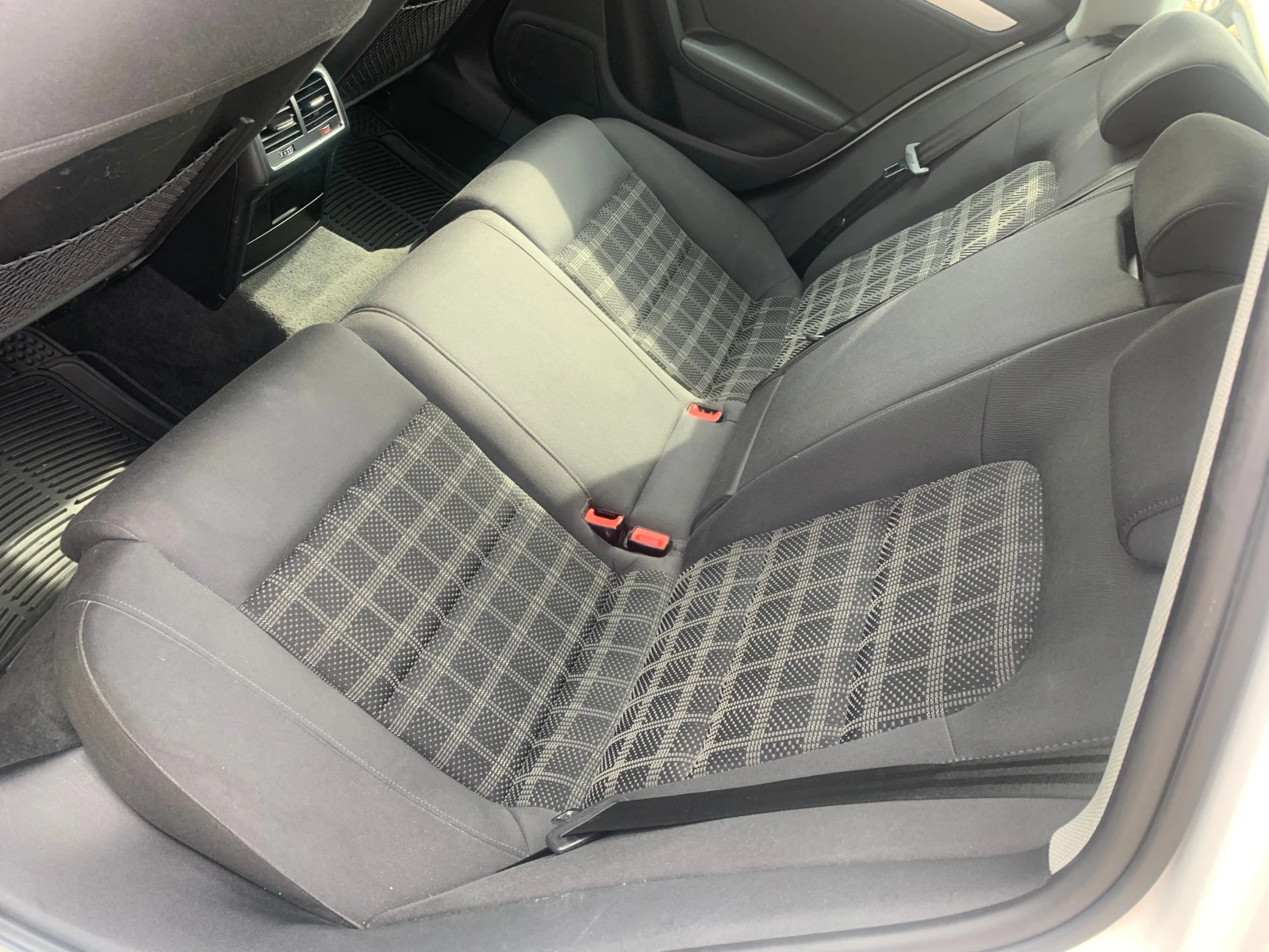Audi A4 1.8Т ШВЕЙЦАРИЯ, снимка 9 - Автомобили и джипове - 55170443