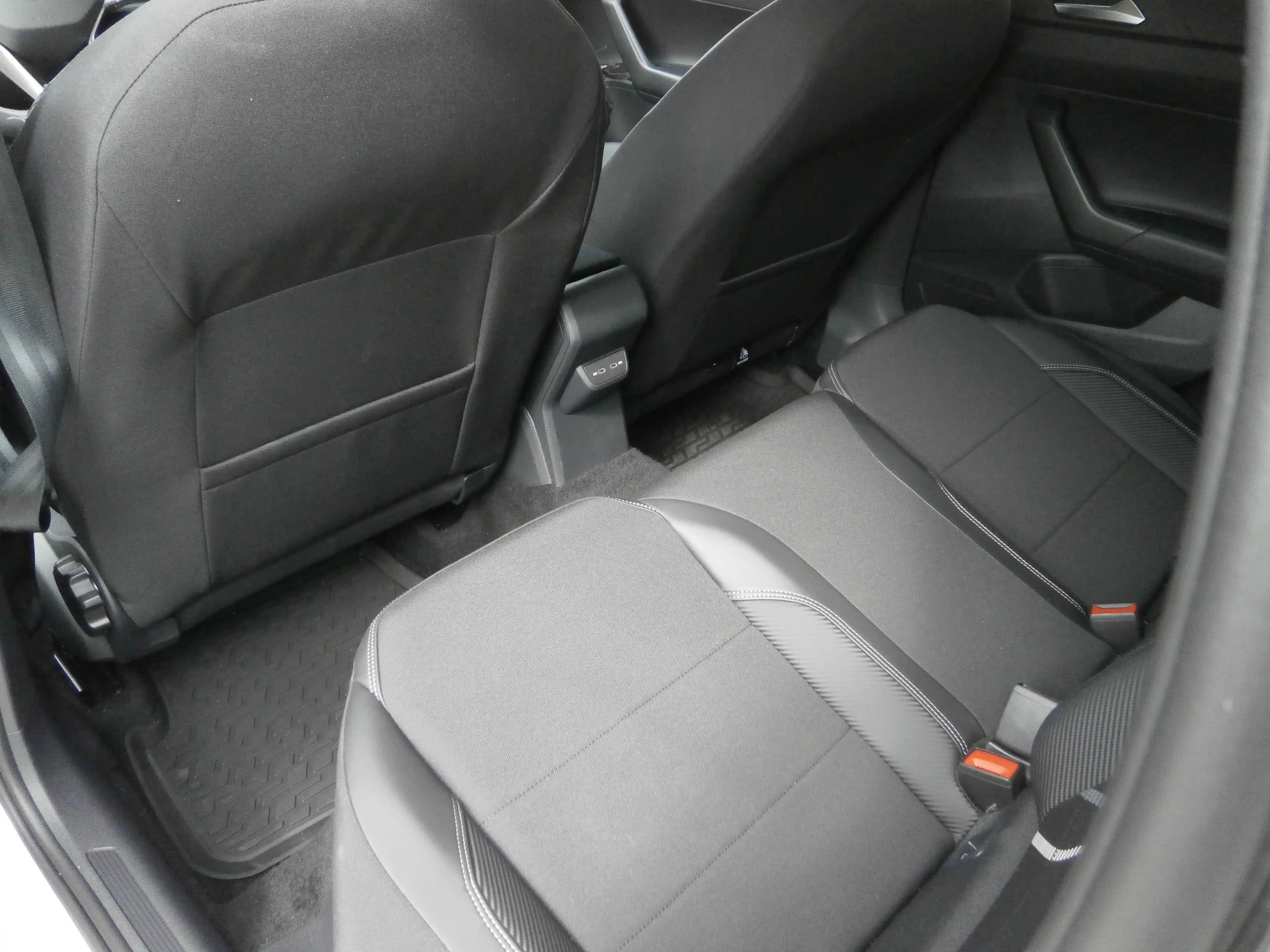 VW Taigo 1.5 TSI/Aut./Style/2.200 km. | Mobile.bg � ����������� 12