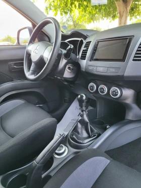 Обява за продажба на Mitsubishi Outlander 2.0D/4x4/140кс./6ск./Напълно обслужен ~8 900 лв. - изображение 9