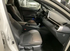 Toyota C-HR 2.0iHybrid* Lounge* Bi-Tone* JBL* LED* ПЕРФЕКТЕН*  - 43900 лв. / 22445.71 € - 52176358 7