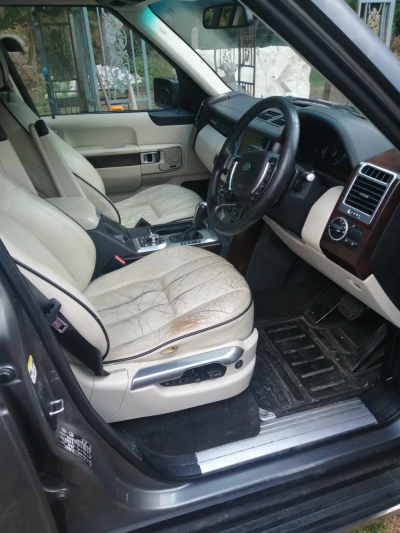 Land Rover Range rover, снимка 9 - Автомобили и джипове - 52580303