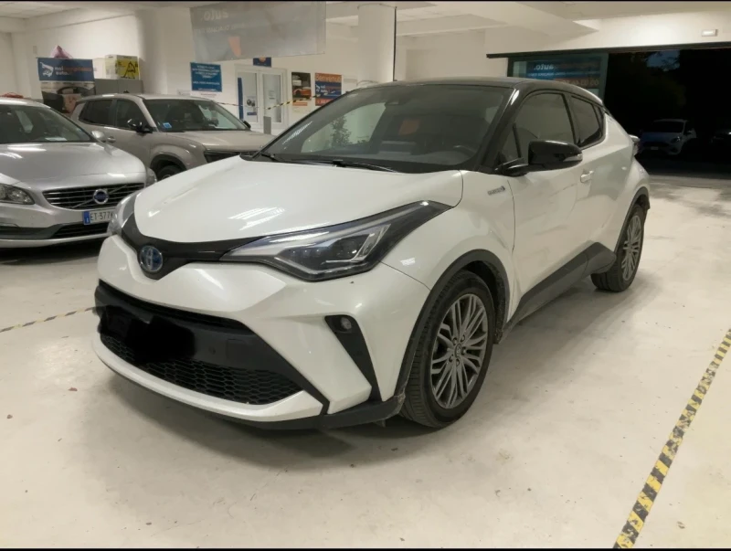 Toyota C-HR 2.0iHybrid* Lounge* Bi-Tone* JBL* LED* ПЕРФЕКТЕН* 